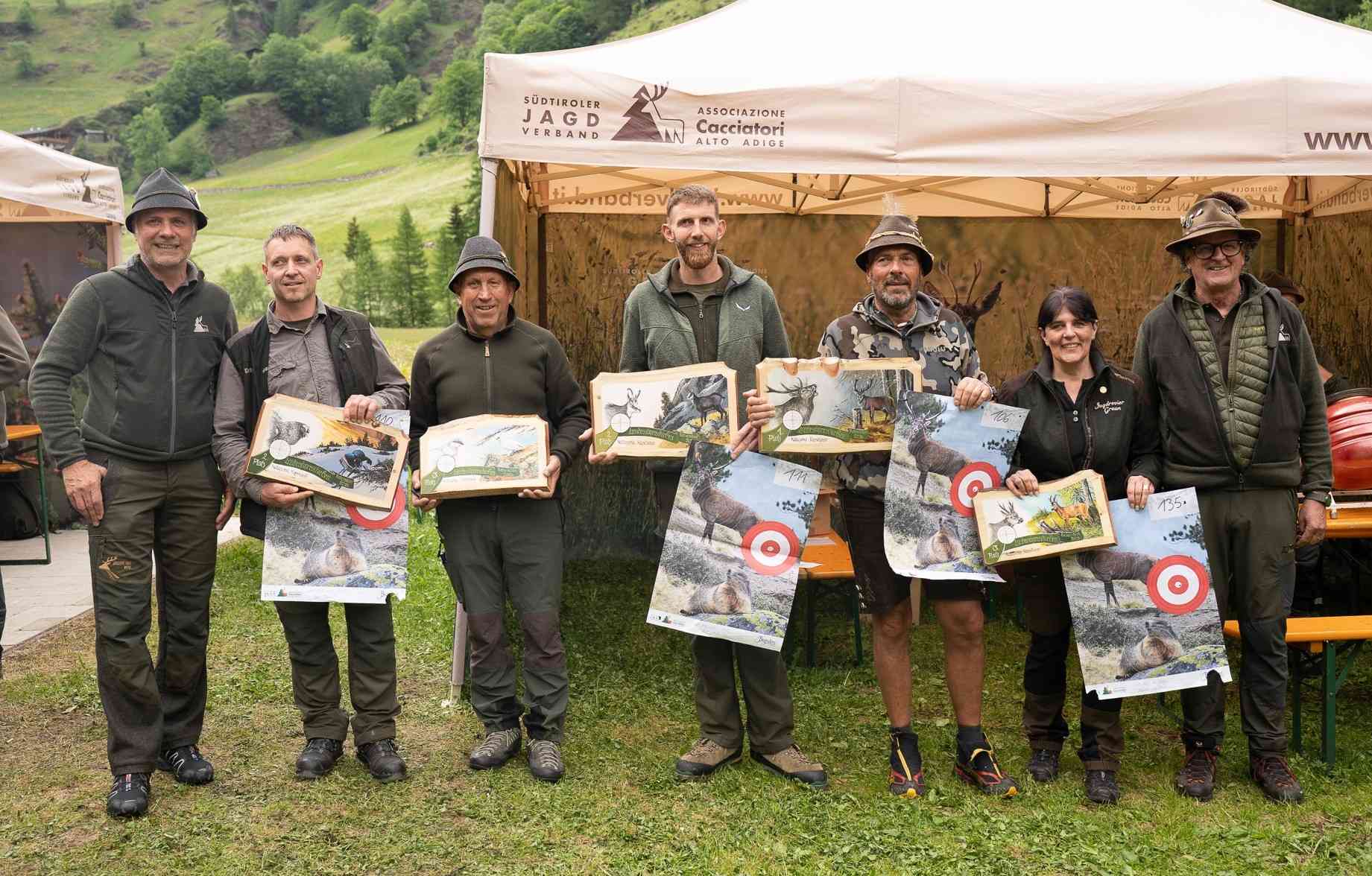 Landesjägerschiessen 1 Gruppenfoto Erstplatzierte (c) Ulrike Raffl SJV (002)