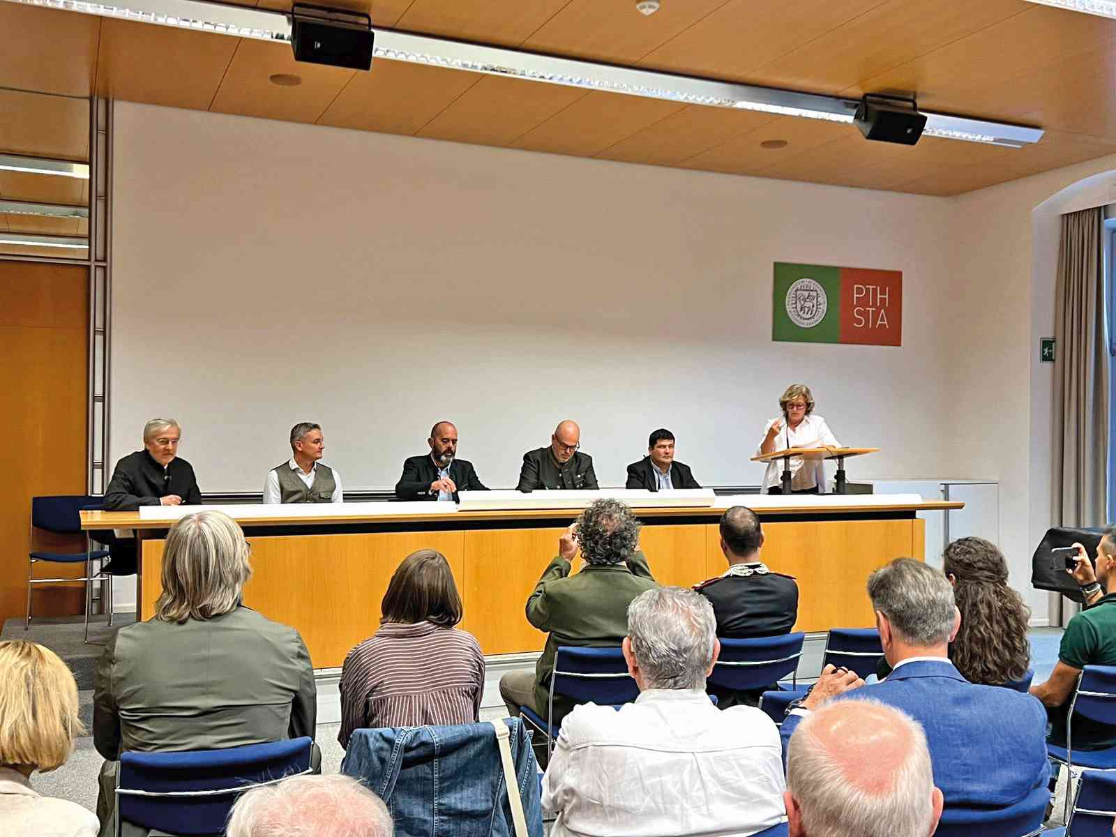 Buch Präsentation Moling Deontologia della caccia
